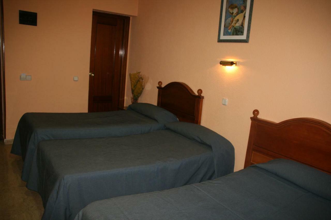 Hostal Playa 2 Madrid Esterno foto